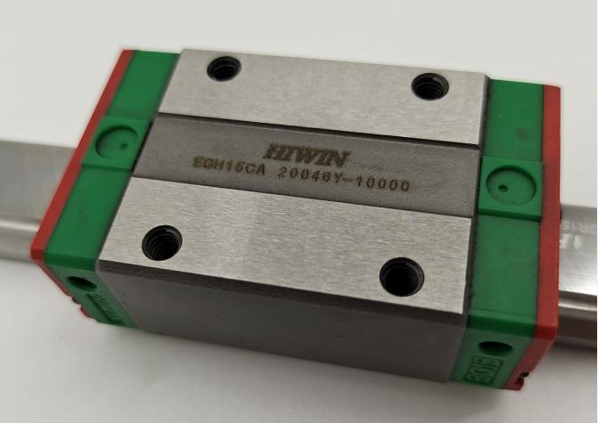 上銀直線導(dǎo)軌是世界知名的直線傳動(dòng)元件，它的規(guī)格尺寸，是很多直線導(dǎo)軌的標(biāo)準(zhǔn)，所以，很多做設(shè)計(jì)的朋友，都會(huì)用上銀導(dǎo)軌的圖紙作為參考標(biāo)準(zhǔn)，那上銀直線導(dǎo)軌cad圖紙哪里有？找雅威達(dá)不用愁。